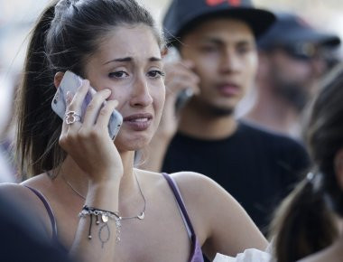 Πανικός στην Ισπανία από την διπλή τρομοκρατική επίθεση Ισλαμιστών σε Βαρκελώνη και Καμπρίλς (φωτό, βίντεο)